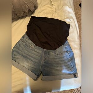 Maternity shorts/pants